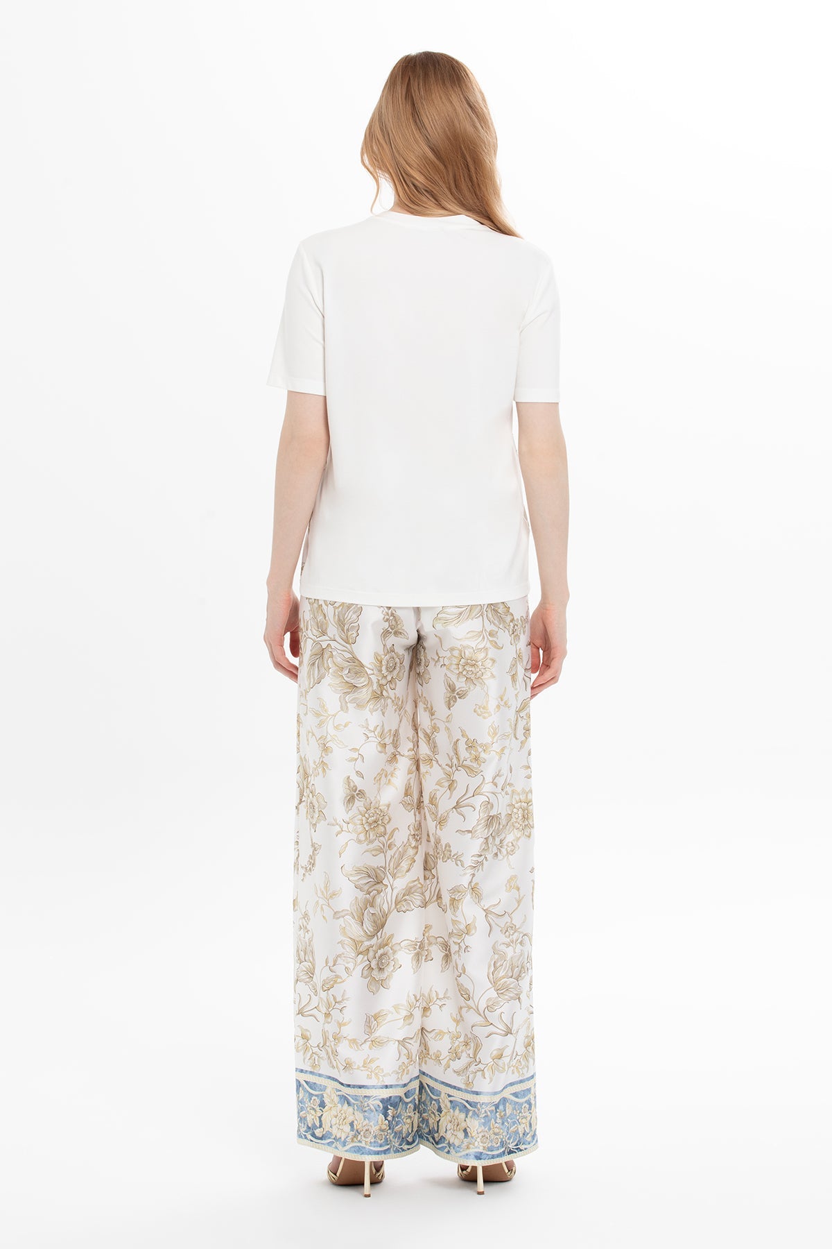 Blouse with Printed Front Necklace Accessory