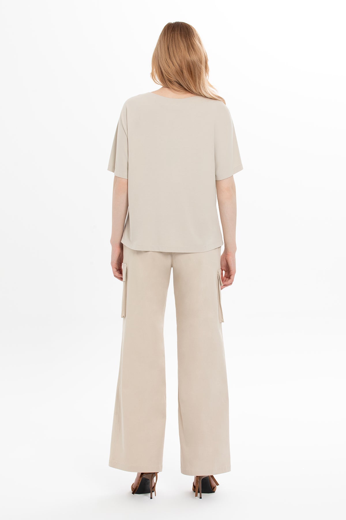 Beıge T-Shirt with Shoulder-Accessory Detail