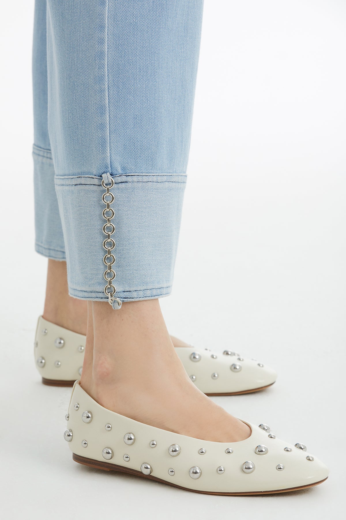 Embroidered Detail Jeans