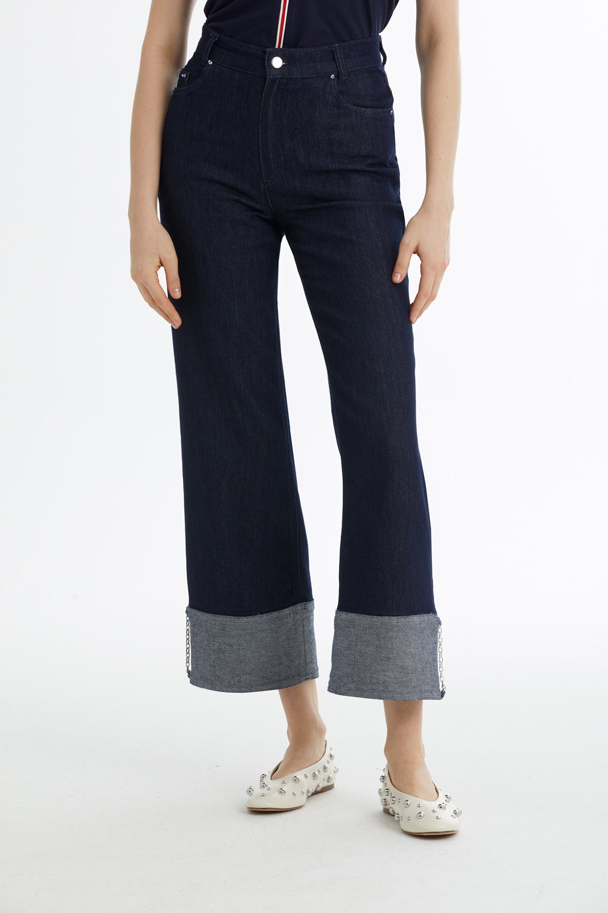 Embroidered Detail Jeans