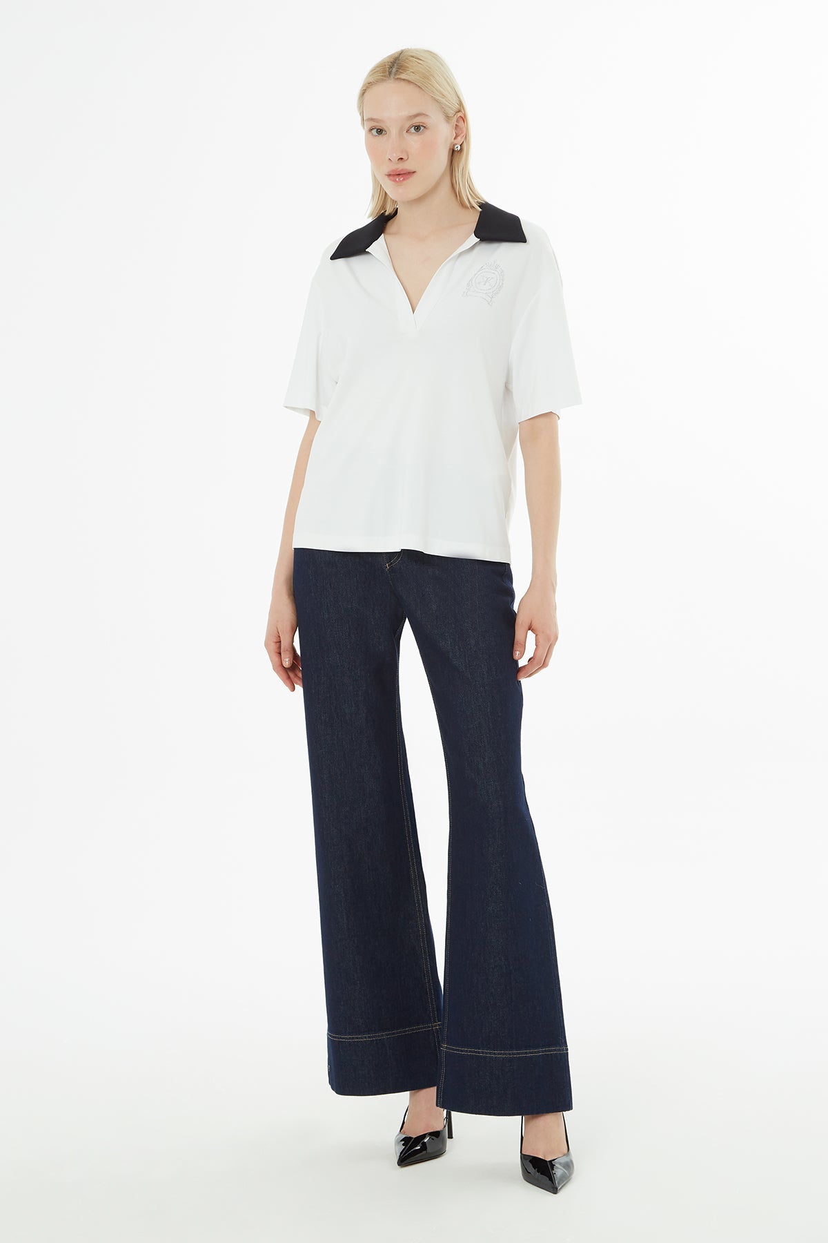 Ecru V-Neck Short-Sleeve T-Shirt
