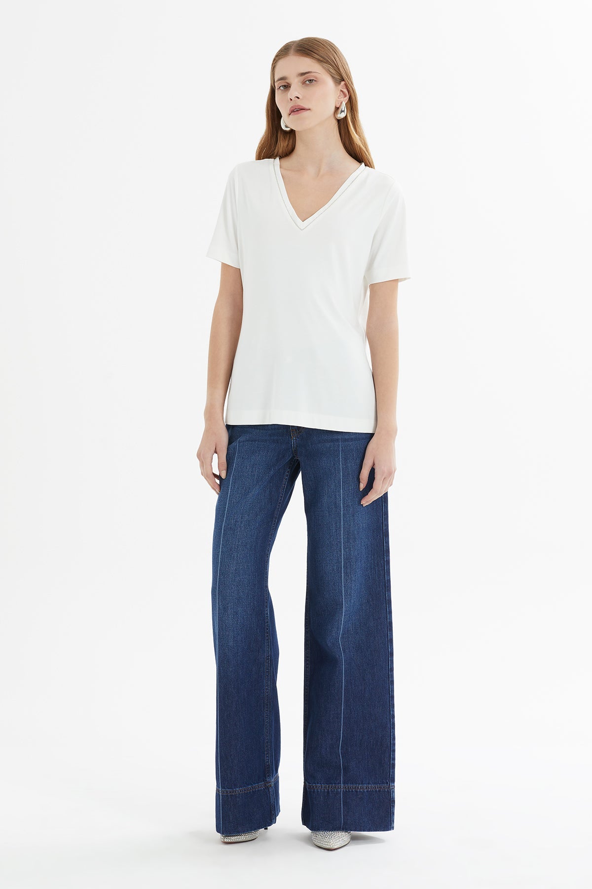 V-Neck Stripe Accessory Detail Off Knit T-Shirt