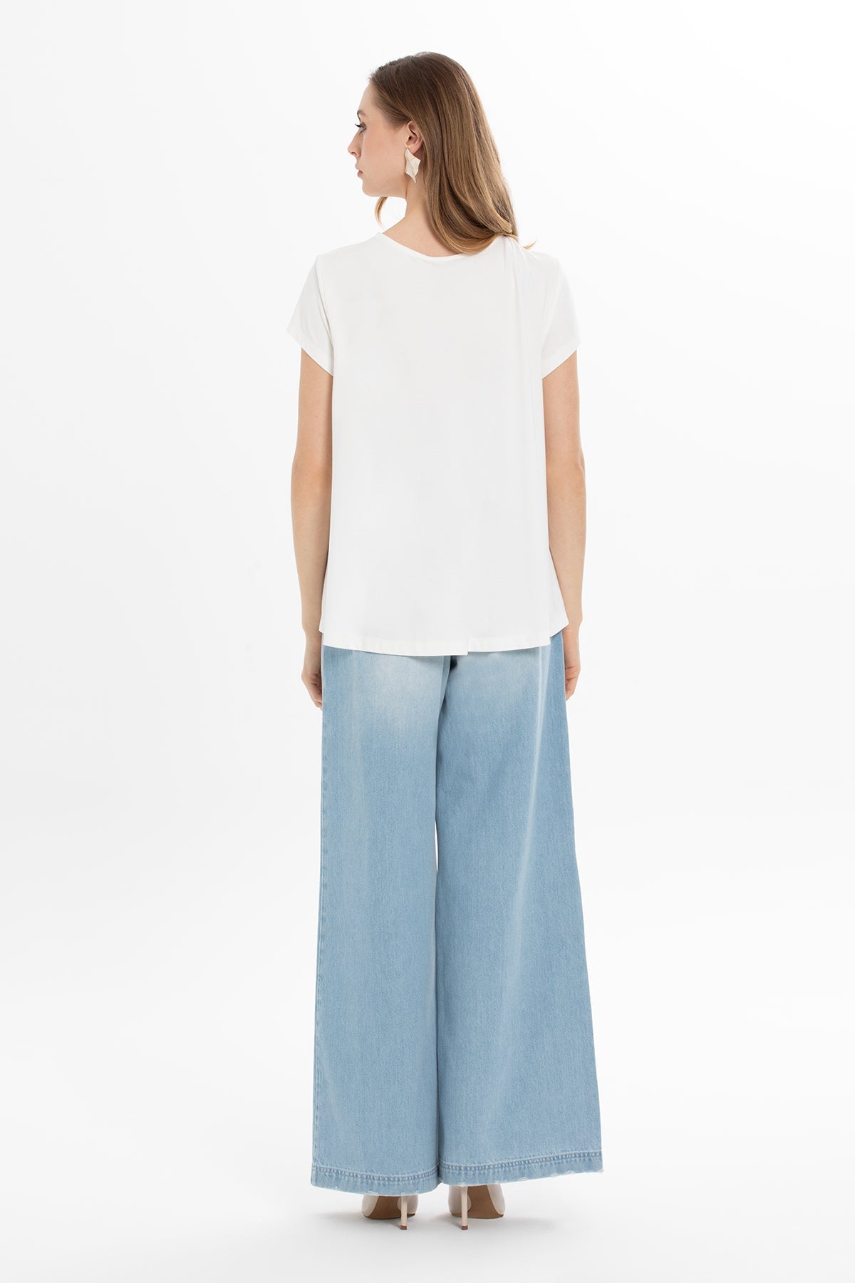Ecru T-Shirt with Asymmetrical Hem