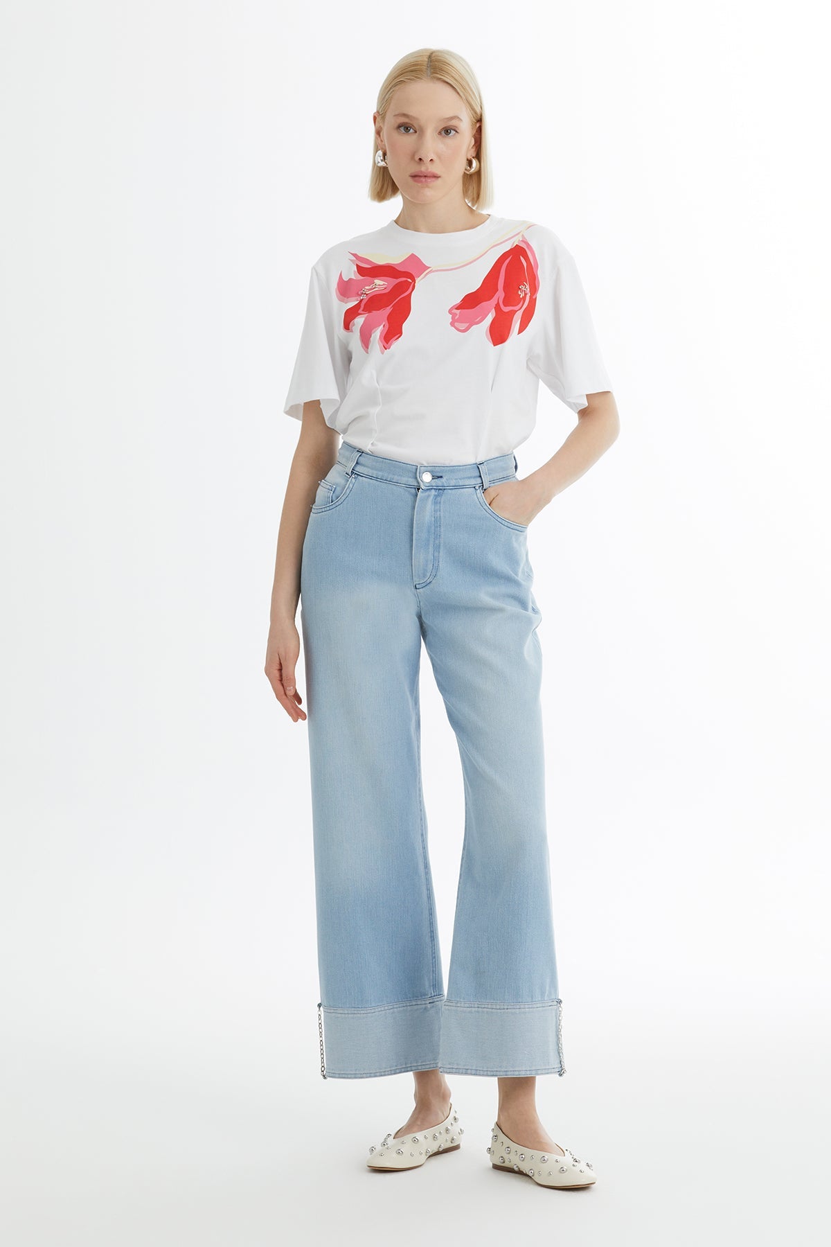 Embroidered Detail Jeans