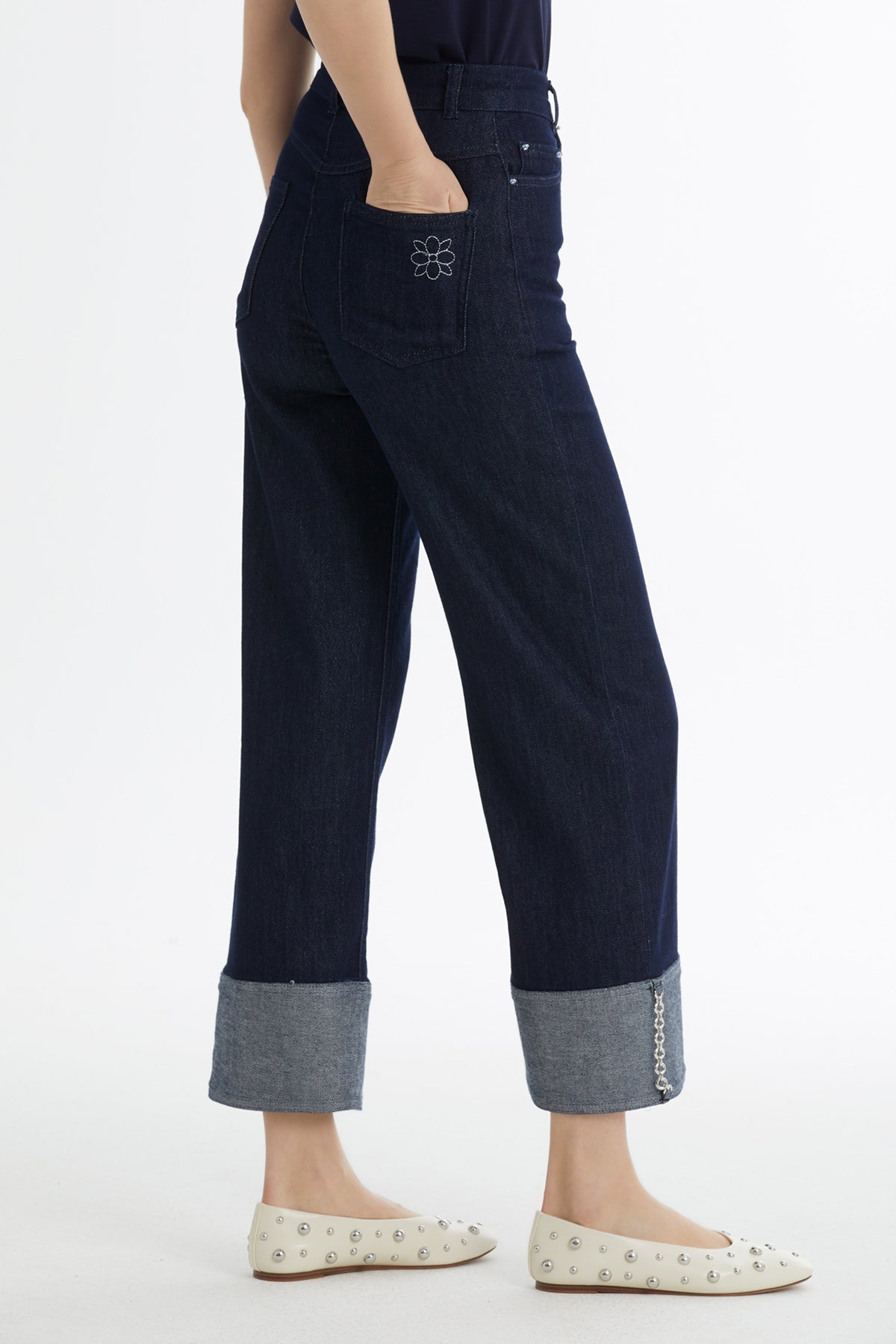 Embroidered Detail Jeans