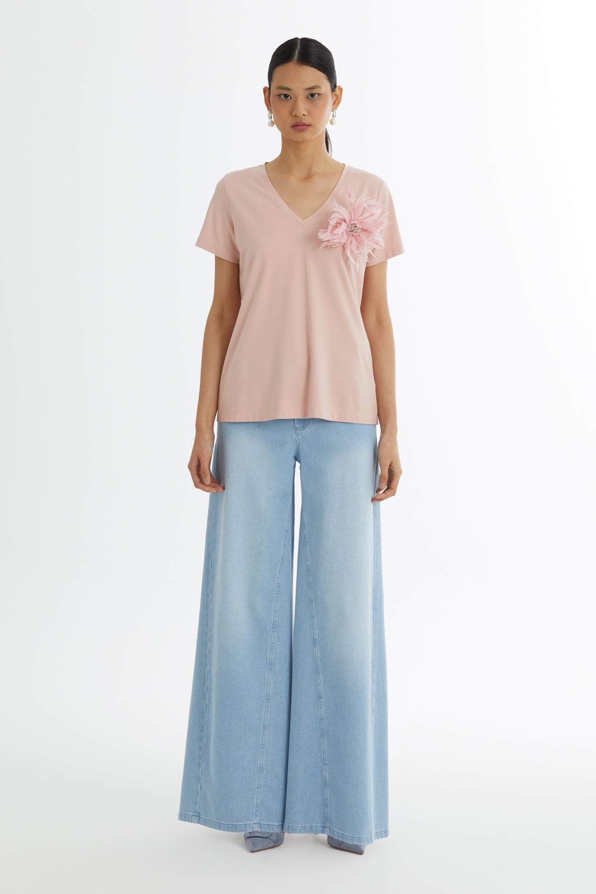 T-Shirt with Beaded Brooch Accessory